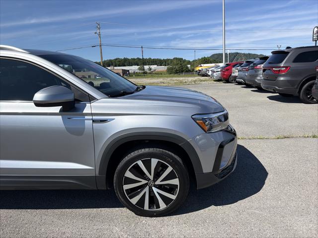2024 Volkswagen Taos 1.5T SE 2024 Volkswagen Taos 1.5T SE