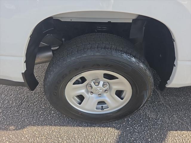 2025 Ram 1500 Tradesman Crew Cab 4x4 64 Box