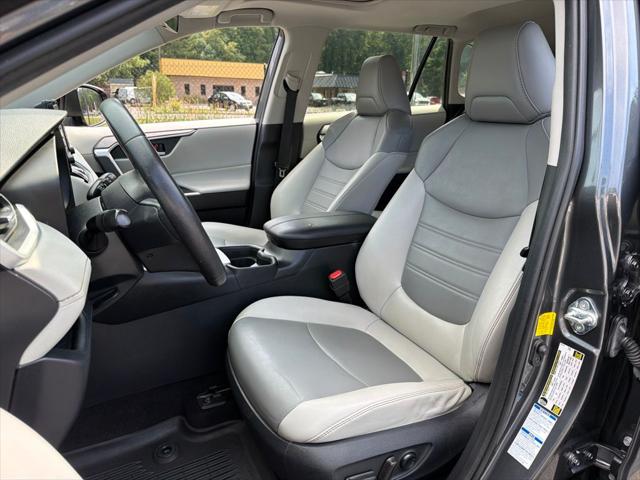 2019 Toyota RAV4 XLE Premium