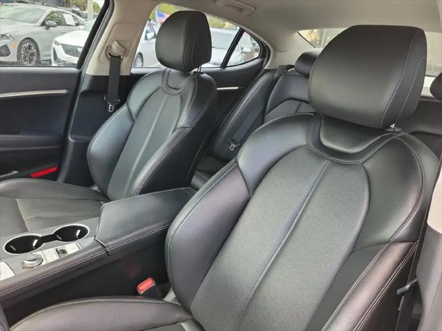 2020 Genesis G70 2.0T RWD