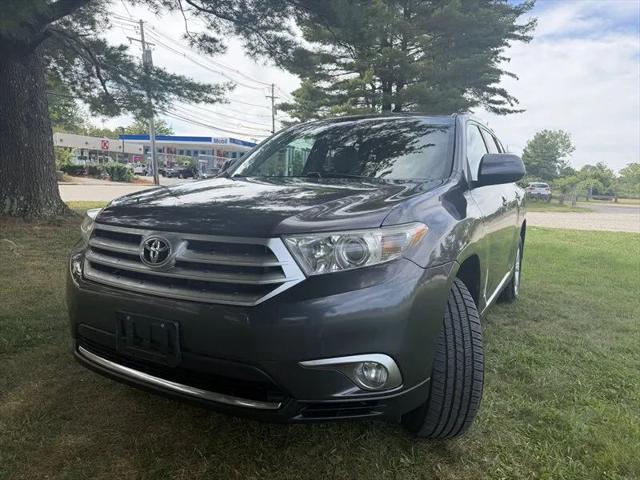 2012 Toyota Highlander SE V6 for sale in Burlington, MA
