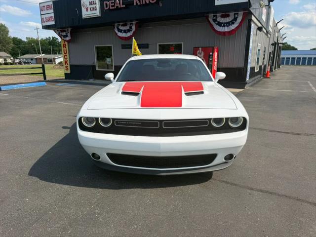 2016 Dodge Challenger SXT Plus
