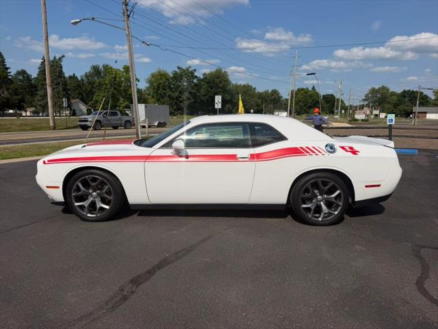 2016 Dodge Challenger SXT Plus
