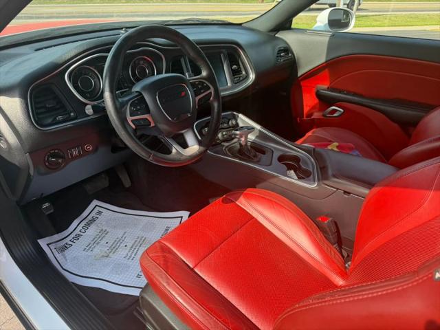2016 Dodge Challenger SXT Plus