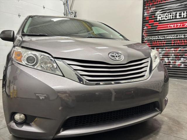 2017 Toyota Sienna XLE Premium 7 Passenger