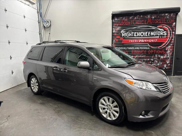 2017 Toyota Sienna XLE Premium 7 Passenger