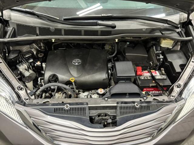 2017 Toyota Sienna XLE Premium 7 Passenger