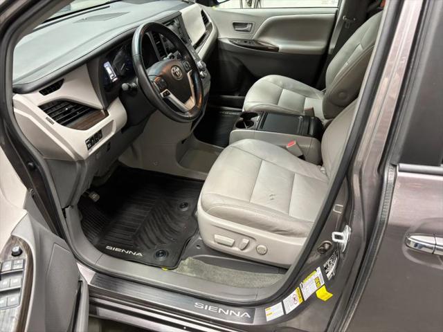 2017 Toyota Sienna XLE Premium 7 Passenger