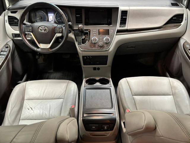 2017 Toyota Sienna XLE Premium 7 Passenger