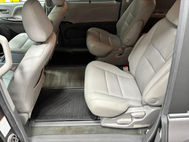 2017 Toyota Sienna XLE Premium 7 Passenger