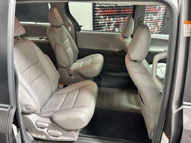 2017 Toyota Sienna XLE Premium 7 Passenger