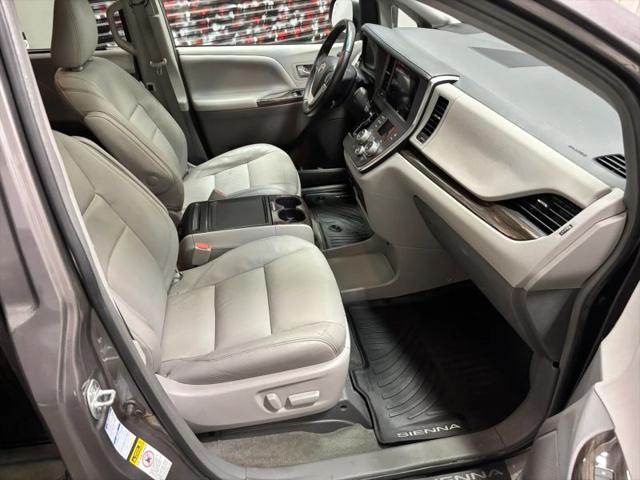 2017 Toyota Sienna XLE Premium 7 Passenger