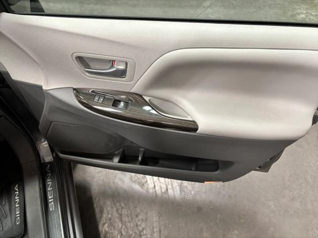 2017 Toyota Sienna XLE Premium 7 Passenger