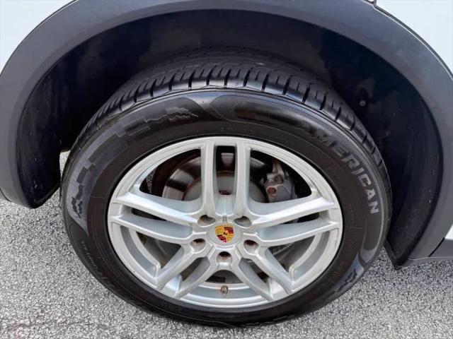2016 Porsche Cayenne Base