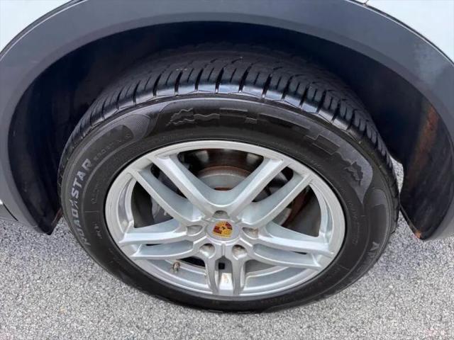 2016 Porsche Cayenne Base