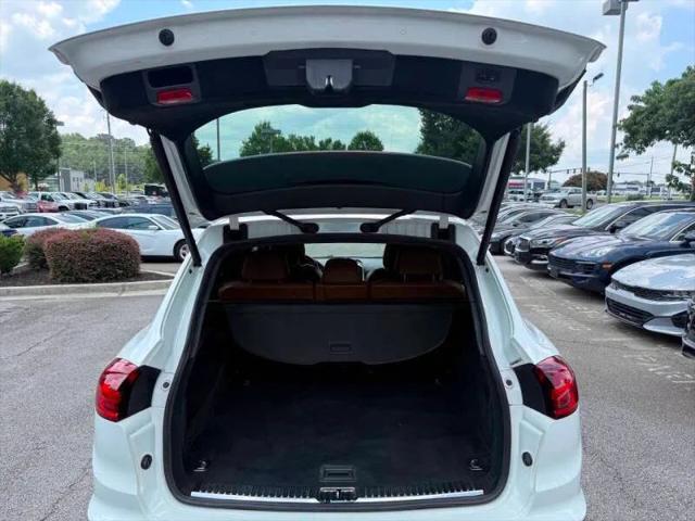 2016 Porsche Cayenne Base