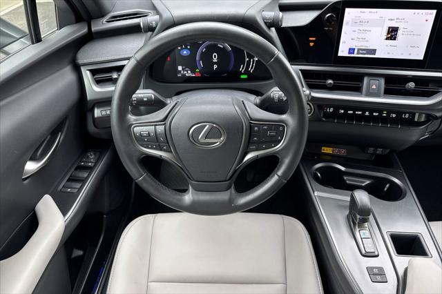 2025 Lexus 300 300h