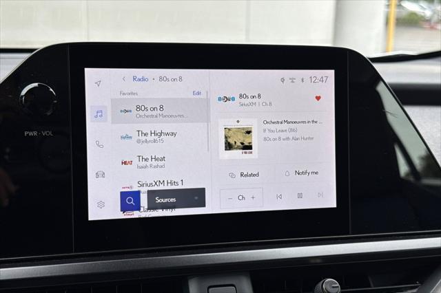 2025 Lexus 300 300h