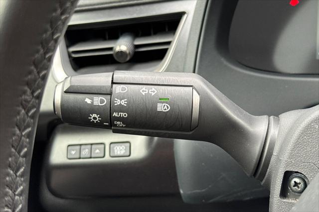 2025 Lexus 300 300h