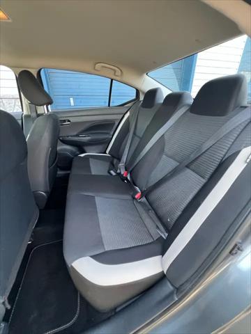 2021 Nissan Versa SV Xtronic CVT
