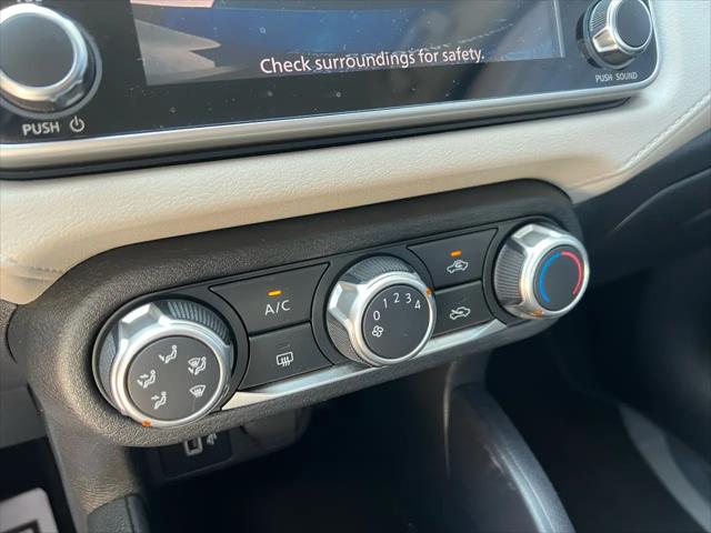 2021 Nissan Versa SV Xtronic CVT