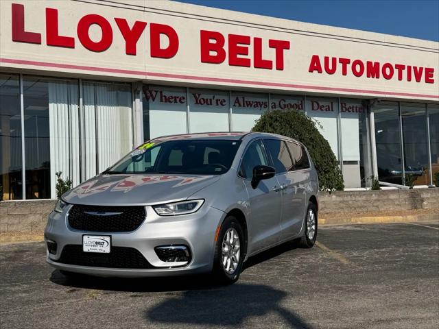 2024 Chrysler Pacifica Touring L for sale in Eldon, MO