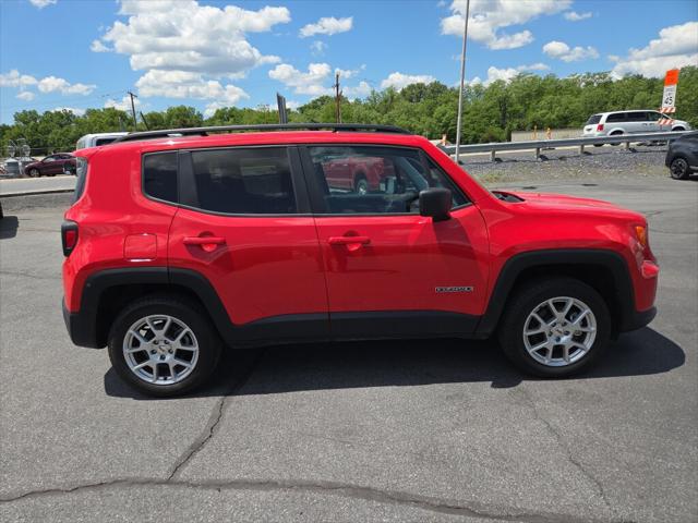 2022 Jeep Renegade Latitude 4x4 2022 Jeep Renegade Latitude 4x4