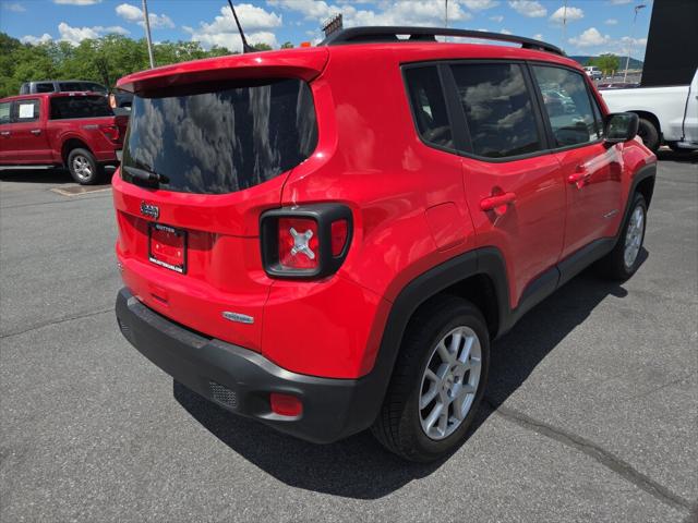2022 Jeep Renegade Latitude 4x4 2022 Jeep Renegade Latitude 4x4