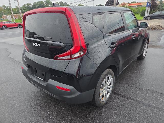 2022 Kia Soul LX 2022 Kia Soul LX