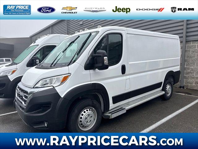 2025 RAM ProMaster 2500 Cargo Van Tradesman Low Roof 136 WB w/Pass Seat