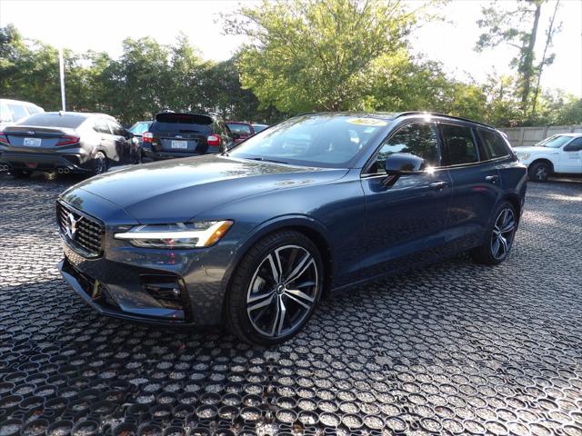 2021 Volvo V60 T5 R-Design