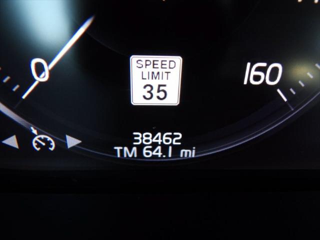 2021 Volvo V60 T5 R-Design