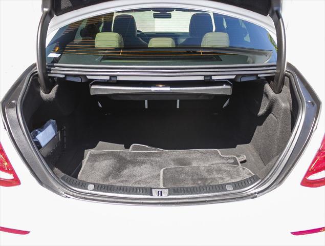 2018 Mercedes-Benz E-CLASS E 300 E 300