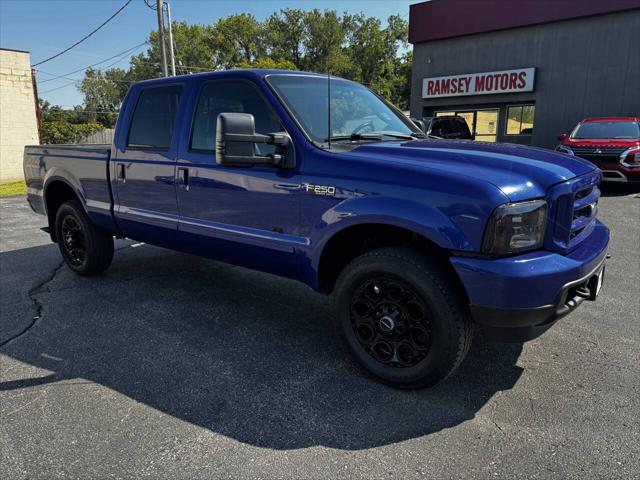 2003 Ford F-250 XLT 4dr Crew Cab 4WD SB