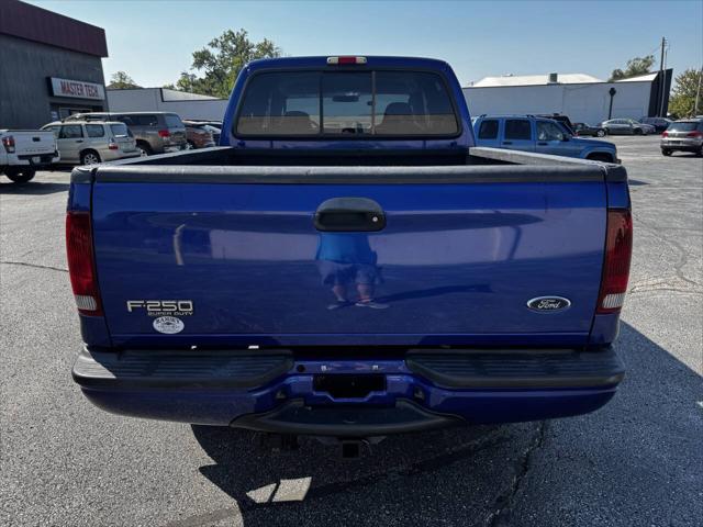 2003 Ford F-250 XLT 4dr Crew Cab 4WD SB