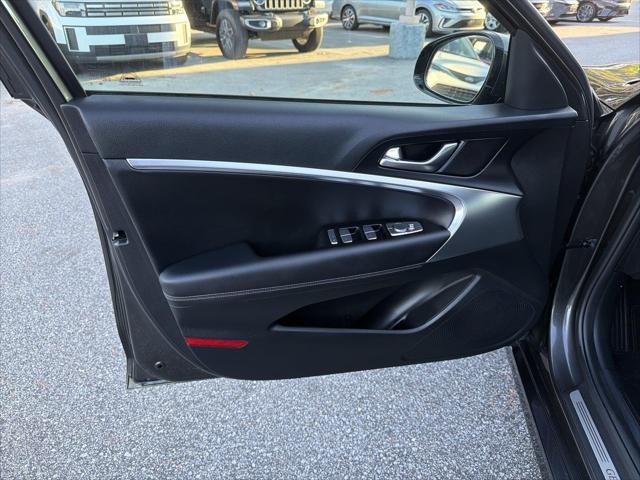 2025 Genesis G70 2.5T RWD