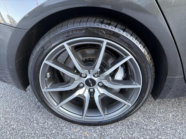 2025 Genesis G70 2.5T RWD