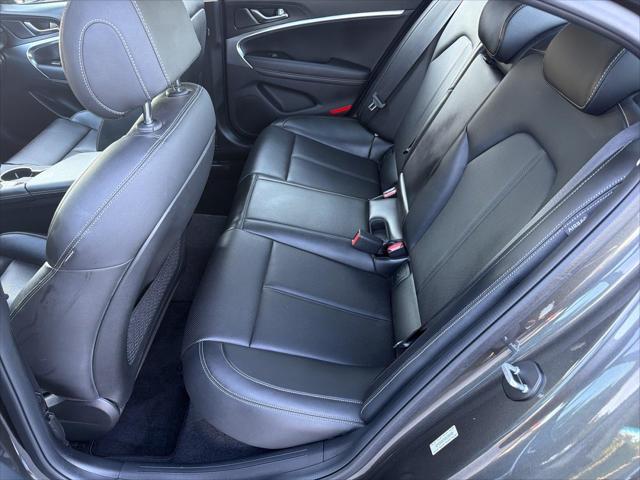 2025 Genesis G70 2.5T RWD