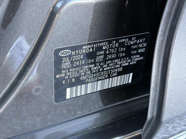 2025 Genesis G70 2.5T RWD