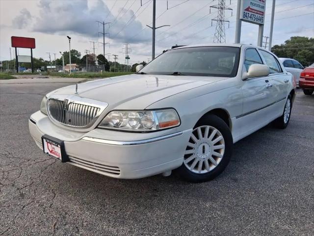 2005 Lincoln Town Car Signature Limited for sale in Waukegan, IL