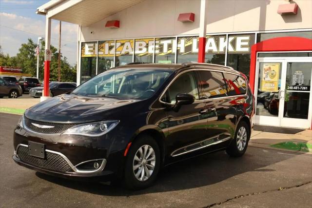 2019 Chrysler Pacifica Touring L for sale in Waterford, MI