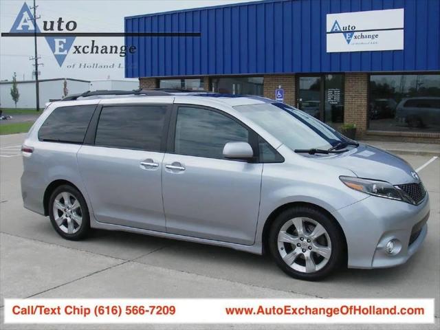 2015 Toyota Sienna SE 8 Passenger for sale in Holland, MI