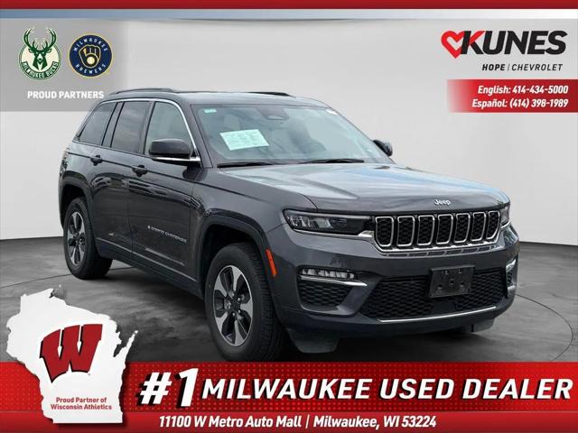 2024 Jeep Grand Cherokee Base for sale in Milwaukee, WI