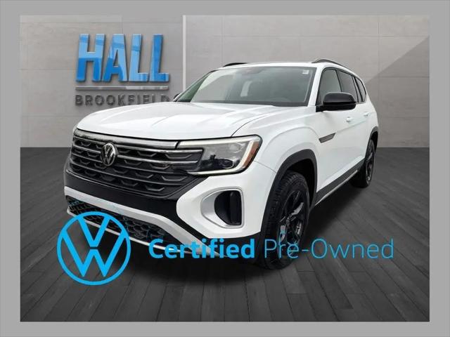 2024 Volkswagen Atlas 2.0T Peak Edition SE w/Technology for sale in Brookfield, WI