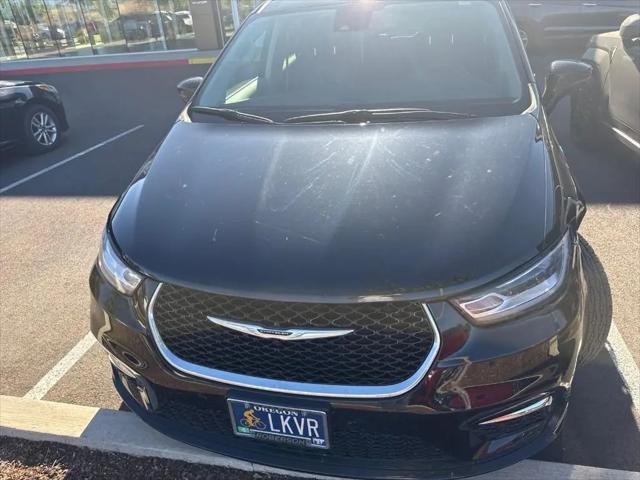 2022 Chrysler Pacifica Hybrid Touring L for sale in Eugene, OR