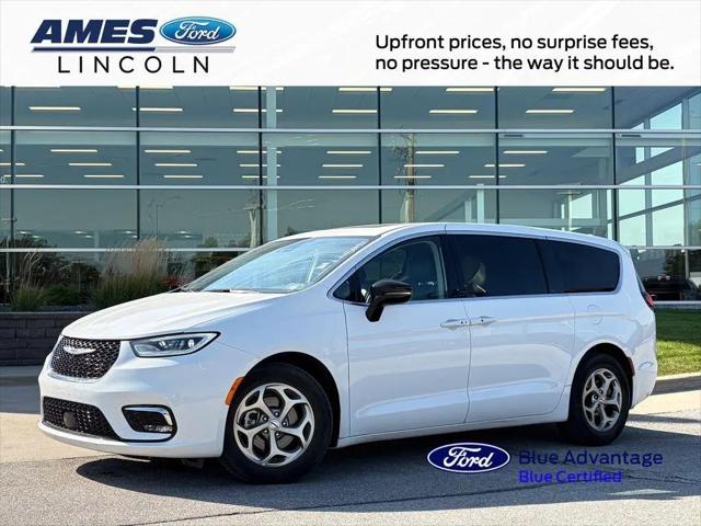 2024 Chrysler Pacifica Limited for sale in Ames, IA