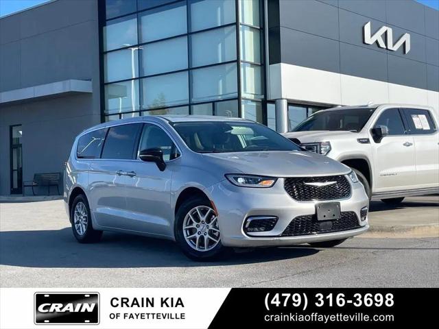 2024 Chrysler Pacifica Touring L for sale in Fayetteville, AR