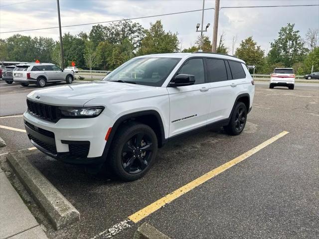 2023 Jeep Grand Cherokee L Altitude 4x4 for sale in Holland, MI