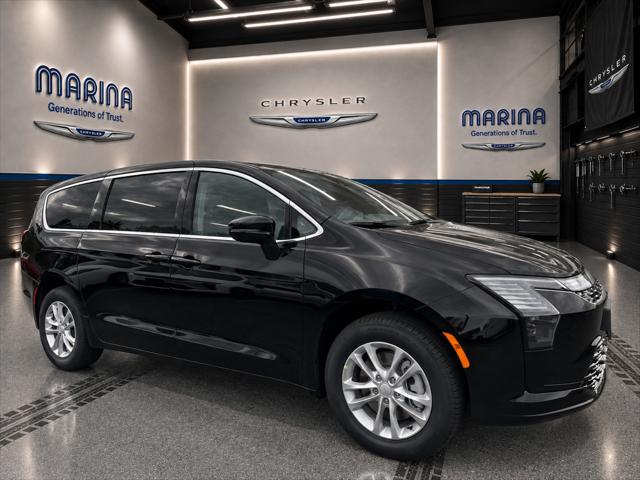 2027 Chrysler Pacifica Select for sale in Webster, NY