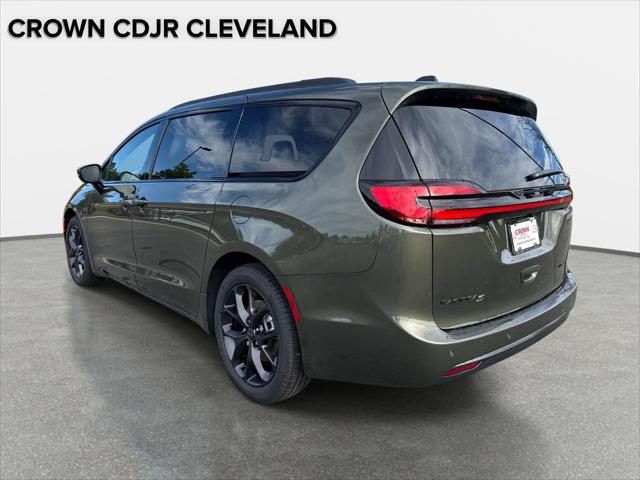 2027 Chrysler Pacifica Limited